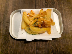 【メスティン料理】アヒージョの残り油で作るフライドポテトもどき