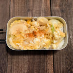 メスティンのフタを利用…⁉︎安くて美味い、天かすの卵とじ…!